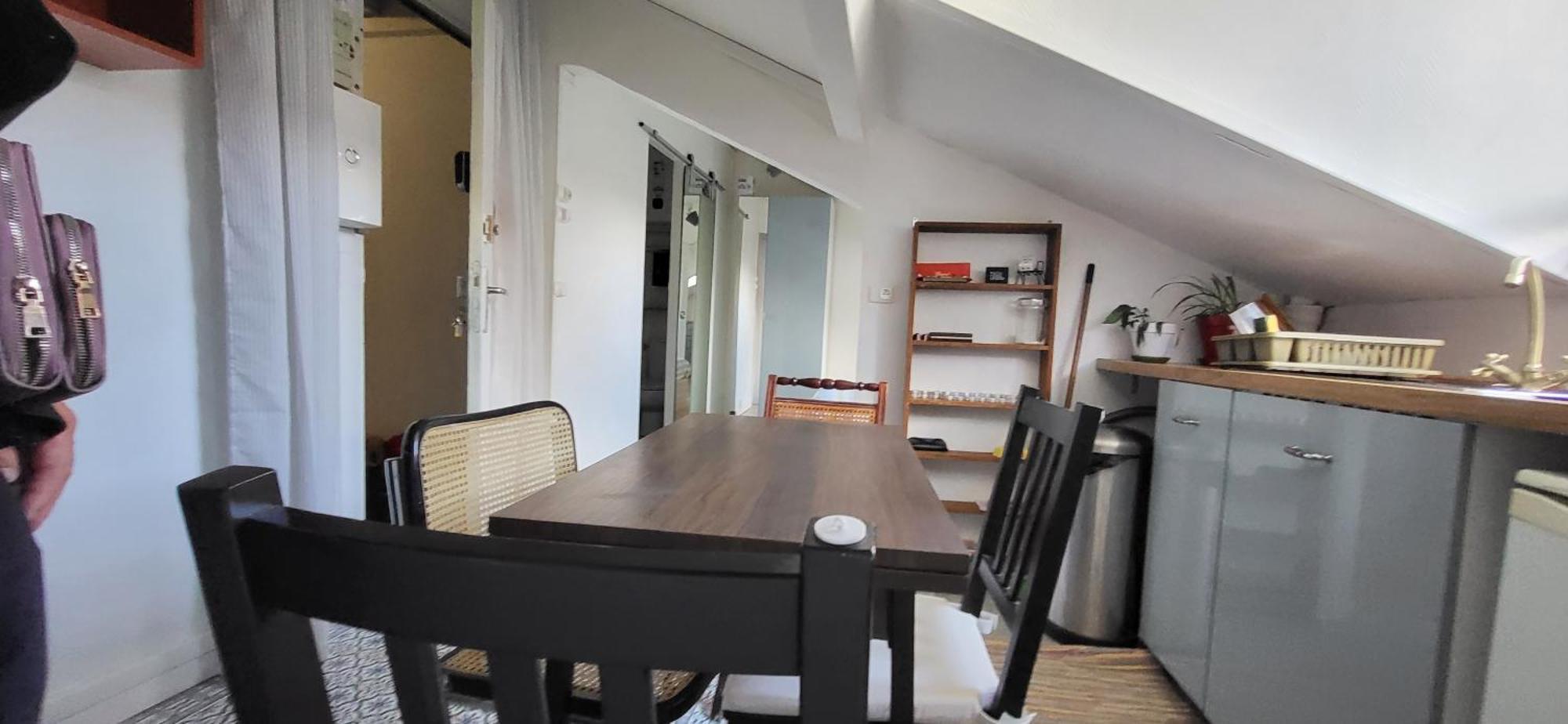 Cosy Levallois Apartment